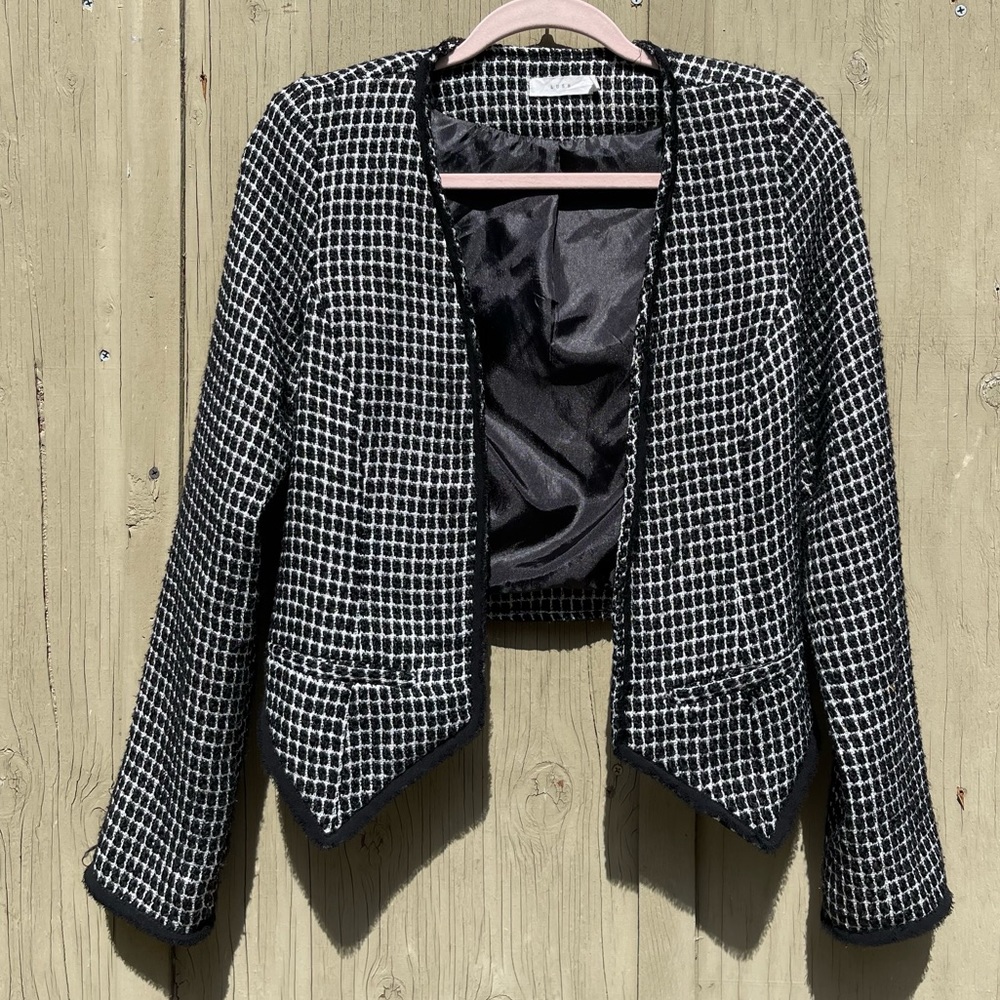 Lush wool blazer small black and white with gold thread running through